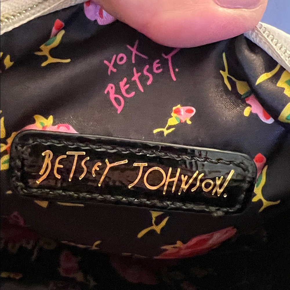 BETSEY JOHNSON Quilted Handbag Patent Leather Bow&  Pearls Satchel & Crossbody - Picture 7 of 12